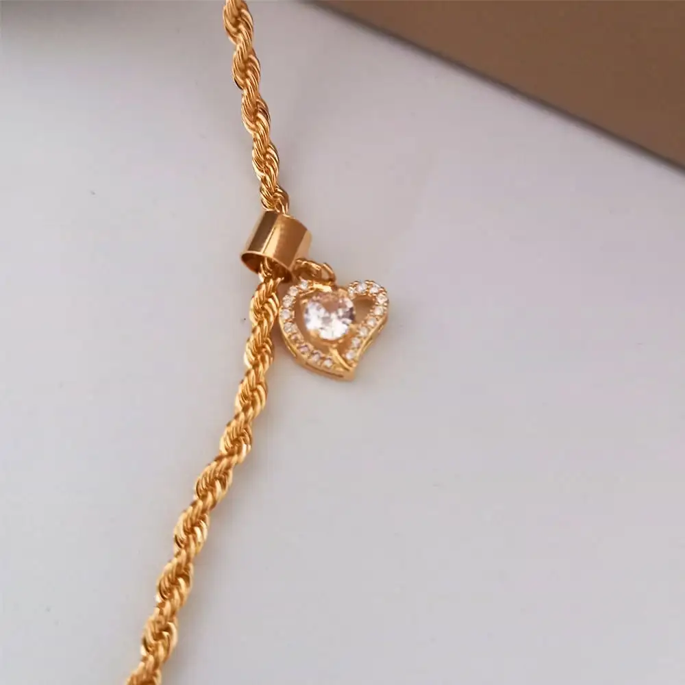 CONJUNTO CORAÇÃO CRAVEJADO DE ZIRCÔNIA